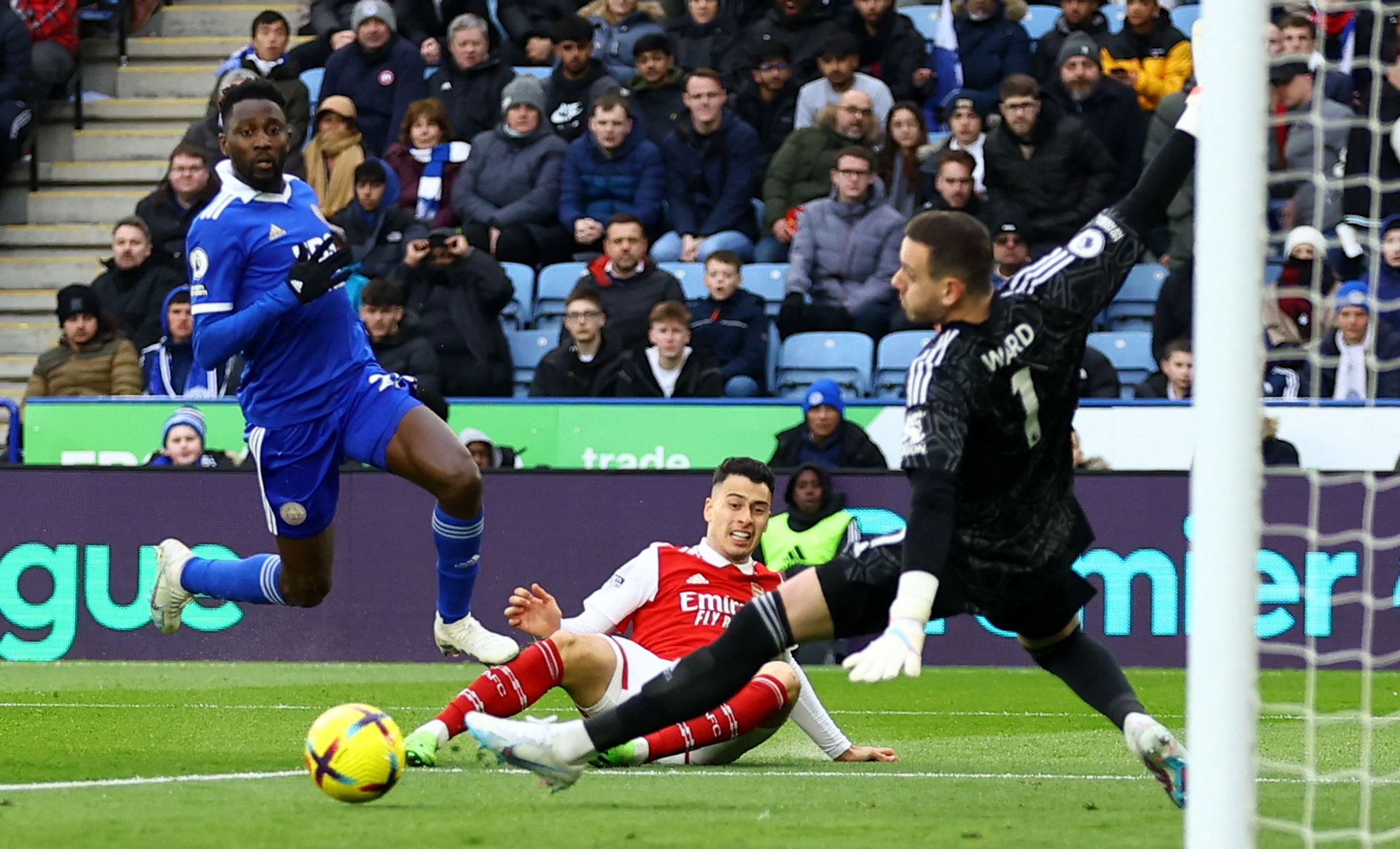 据现场观察 据现场观察