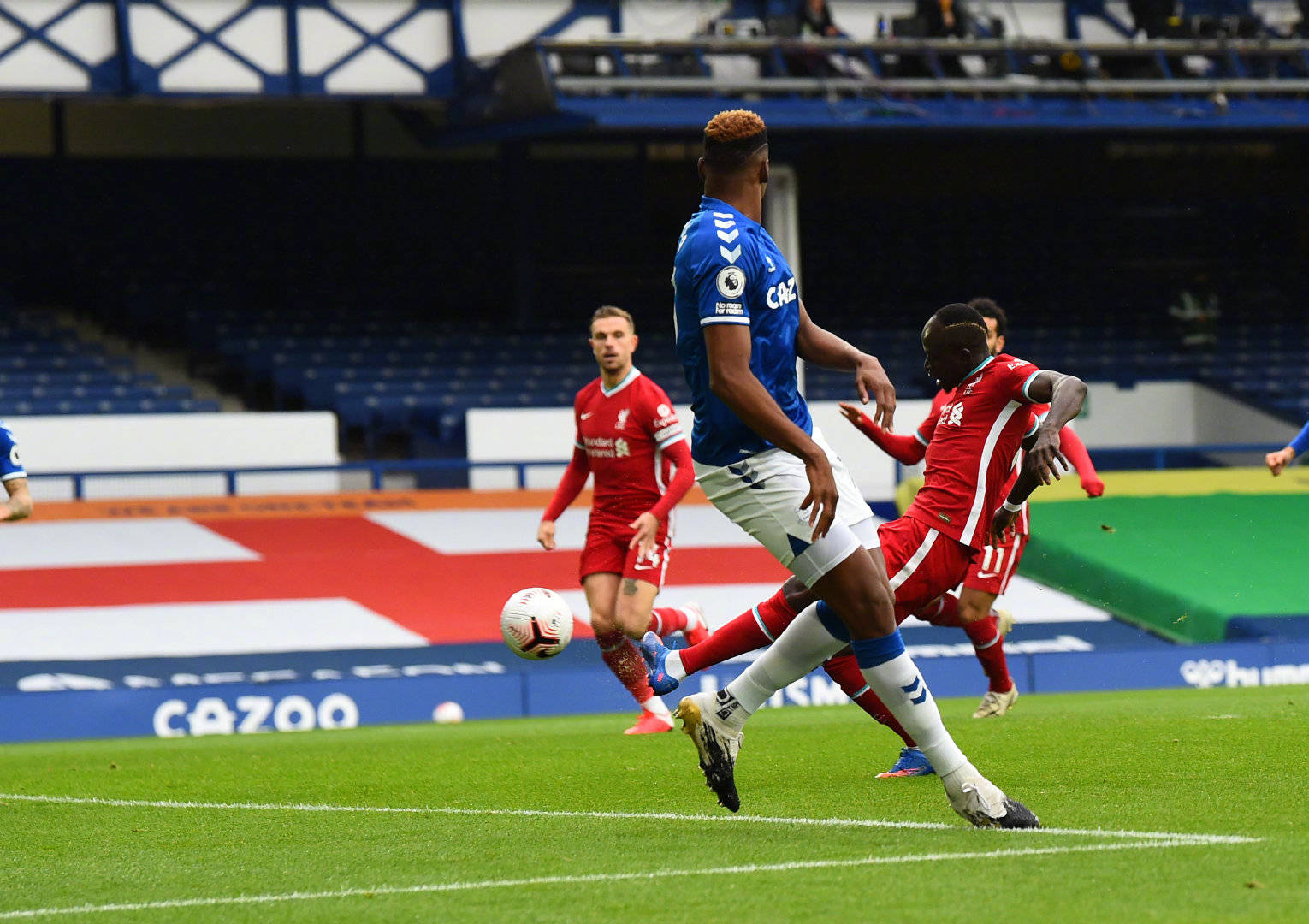 斯决定在中 斯决定在中